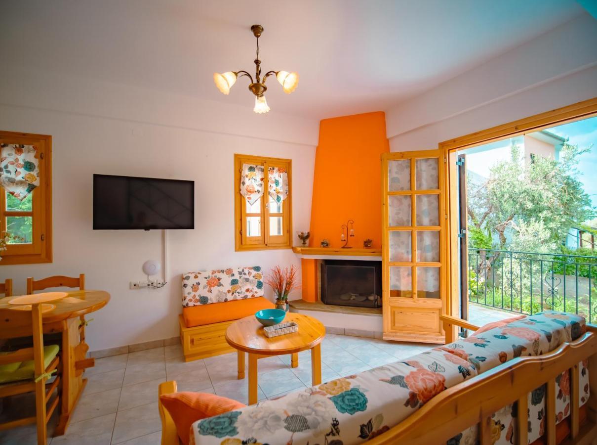 Orange House For Big Families In Damouchari - Delicious Houses Exterior foto